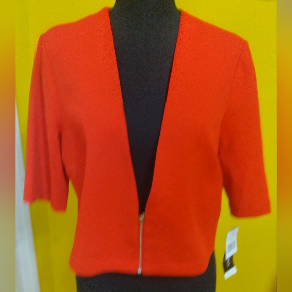 🎄❤️ Red Zippered Short Jacket Sz Large❤️🎄